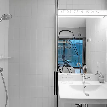 Hotel Idyllische Seeblick-apartments - Auszeit Am Thaler Garten Graz